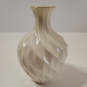 Lenox Special Swirl Bud Vase Cream Porcelain Gold Trimmed